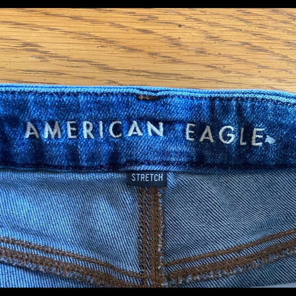 AEO distressed curvy mom jean - Picture 6 of 8